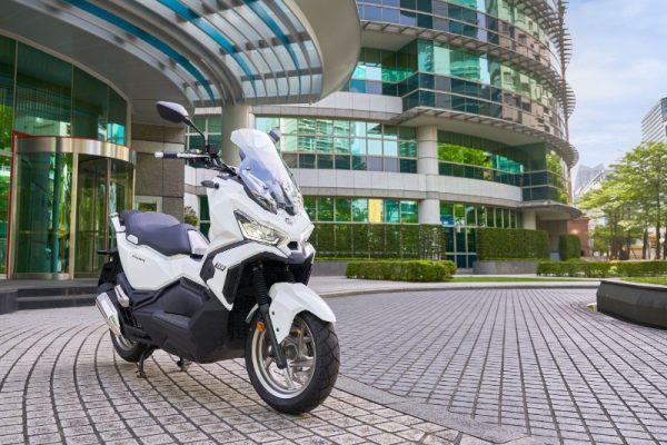ADX 125 ABS E5+ – Image 4